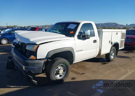 2006 Chevrolet Silverado 2500Hd Work Truck z USA, uszkodzony, nr VIN 1GCHC24U16E272958